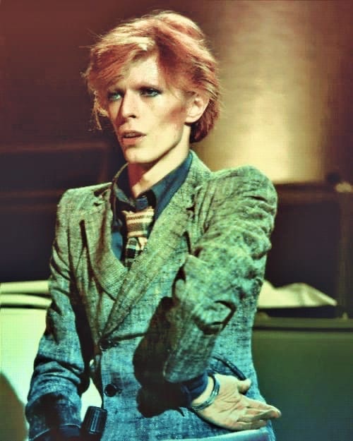 D. Bowie’s All the Madmen (перевод)